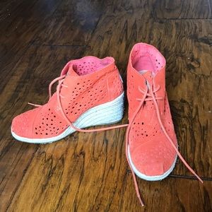 TOMS suede desert wedges